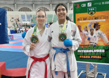 Alunos dos CEUs de Guarulhos conquistam medalhas em campeonato de karatê na Paraíba